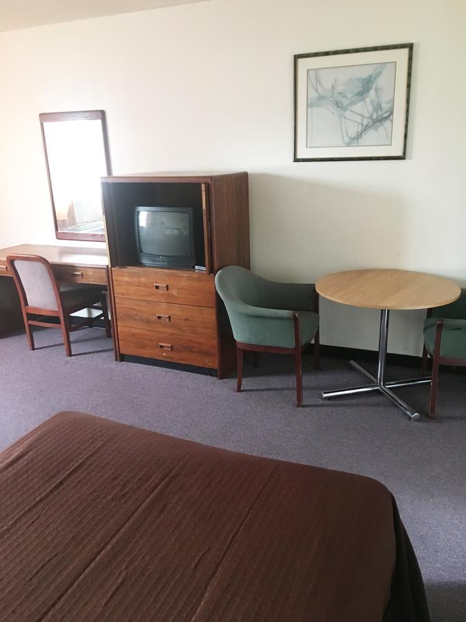 Village Motel Ellenville Exterior photo